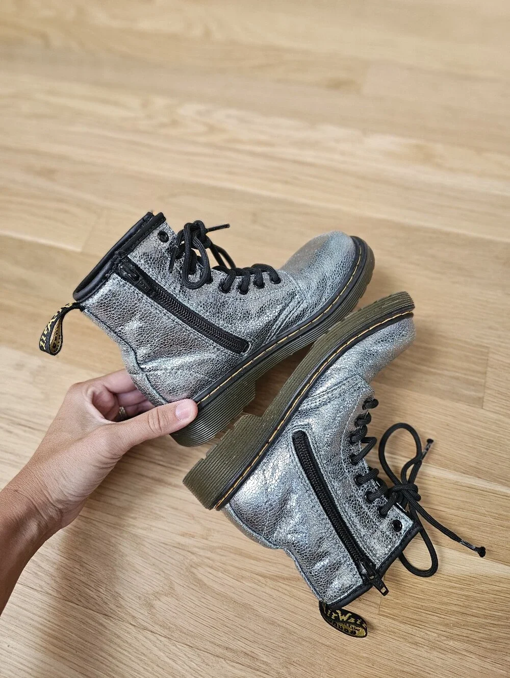 Dr. Martens us 13